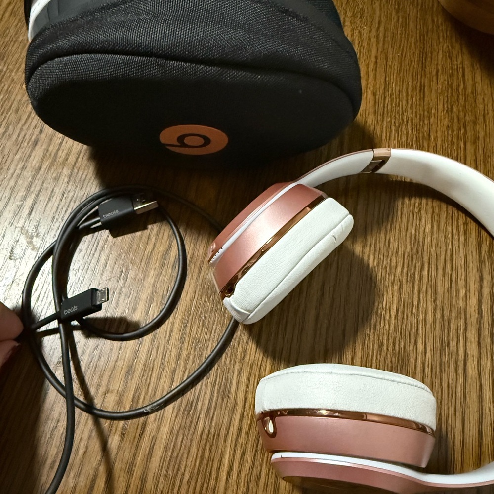 Beats by Dre Rose Gold and White On-Ear Headphones